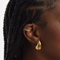 Load image into Gallery viewer, Ear cuff w/ crystal
